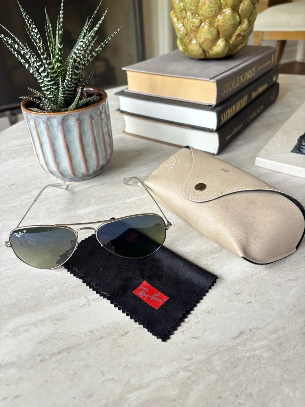 Ray-Ban iconic aviator